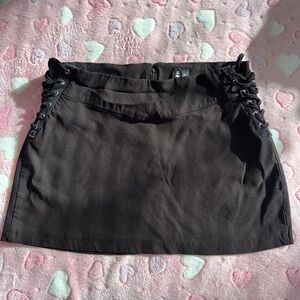 Garage Women’s Black Lace Up Mini Skort size Large